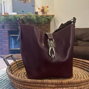 Dooney Bourke Leather Handbag, Beautiful bag in great condition and lightly used